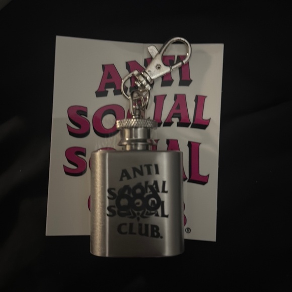 Anti Social social Club   686 collab mini flask keychIn. NWT. - Picture 1 of 6